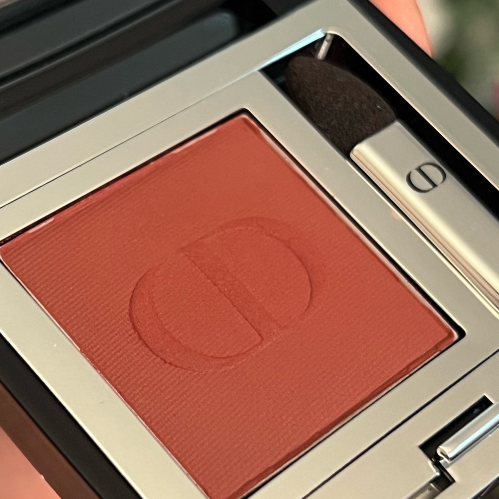 Dior 884 rouge Trafalgar Mono Couleur Couture Eyeshadow Case in Black